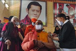 Bhutan tiêm vaccine cho 93% người trưởng thành trong 16 ngày