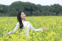 Á quân Giọng hát hay Hà Nội Lê Minh Ngọc ra mắt phim ca nhạc 'Điều không thể mất'