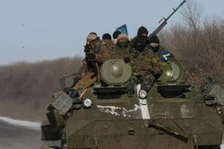 Binh sĩ Ukraine thiệt mạng trong cuộc pháo kích của phe ly khai