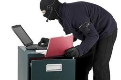 Ổ nhóm gây ra 15 vụ trộm két sắt sa lưới