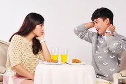 Tránh ngay 5 hành động sẽ biến bạn thành 'chàng trai âm điểm' trong buổi hẹn đầu