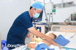 Dấu hiệu bệnh tay chân miệng chuyển nặng