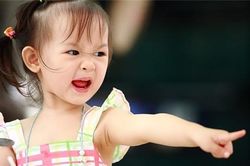 Chưa lớn đã thành... 'bố đời, mẹ thiên hạ' - Tiền không mua được 'đường đời' con cái