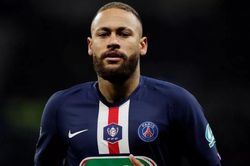Chủ tịch Paris Saint-Germain thét giá bán tiền đạo Neymar 1 tỷ euro