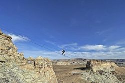 Thót tim với 'Thang lên trời' đầy hấp dẫn và ly kỳ