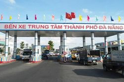 Nhân viên bến xe ở Đà Nẵng chặn xe cấp cứu để thu phí
