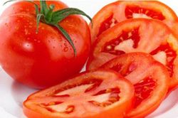 Làm trắng da cấp tốc bằng cà chua