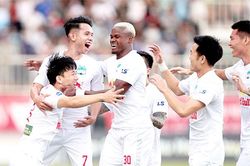HAGL, đội đầu tiên lên chuyến tàu đua vô địch