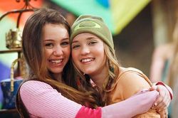 Bài dự thi 'Ký ức mùa Hè của tôi': Bạn của tôi ơi, mùa Hè nào chúng mình bỗng chia ly?