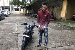 Vừa ra tù, lại đi cướp