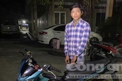 Bắt khẩn cấp nghi can đâm chết 2 người, lộ nhân thân bất ngờ