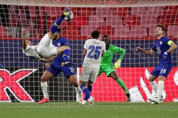 Kết quả Cúp C1: Vượt qua Porto, Chelsea vào bán kết