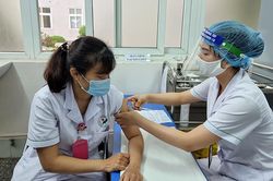 Bảo đảm an toàn khi triển khai tiêm vắc-xin phòng Covid-19 trên diện rộng