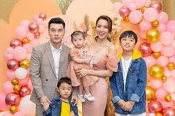 Thái độ của Ưng Hoàng Phúc khi vợ nói thương con riêng hơn 2 con chung với mình