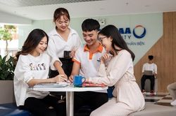 Đại học Phenikaa chi hơn 50 tỷ đồng học bổng hút thí sinh điểm xét tuyển cao