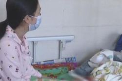 Con 50 ngày tuổi nhập viện do bị chảy máu não, mẹ ân hận vì chế độ ăn uống sai lầm trong lúc mang thai