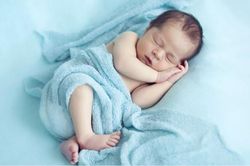 Bé sơ sinh đầu tiên trên thế giới có 3 dương vật