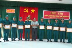 Phú Tân bế mạc Hội thi pháp luật về Dân quân tự vệ năm 2021