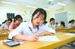 Các trường ưu tiên tuyển thí sinh có chứng chỉ quốc tế: Liệu có công bằng?