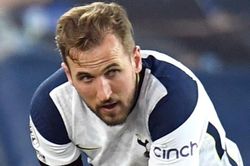 Kane chấn thương sau trận hòa của Tottenham