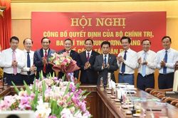 Triển khai quyết định của Bộ Chính trị, Ban Bí thư về công tác cán bộ