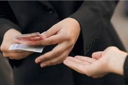 3 người tuyệt đối không nên vay nợ dù ở hoàn cảnh nào