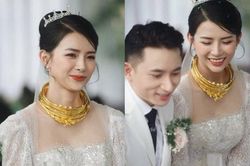 Hình ảnh bà xã Phan Mạnh Quỳnh đeo vàng trĩu cổ khiến ai nấy xuýt xoa