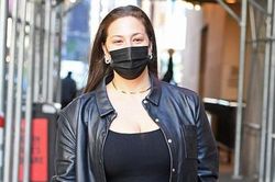 'Người mẫu ngoại cỡ' Ashley Graham diện đồ hiệu đến dự sự kiện thời trang