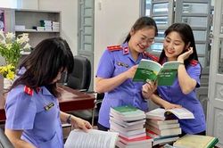 Nét đẹp dịu dàng nữ chuyên viên quê Hà Nội ở VKSND TP Biên Hòa