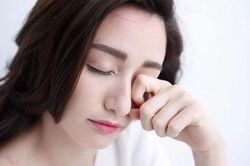 Biết điều này bạn sẽ dừng dụi mắt ngay hôm nay