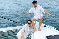 Vợ Quý Bình khoe khoảnh khắc tình tứ bên chồng cùng lời 'thả thính' ngọt lịm khiến dân tình 'nổi da gà'
