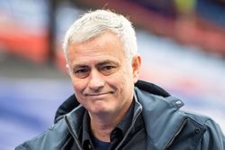 Mourinho kiếm gần 100 triệu bảng từ 5 lần bị sa thải