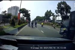 'Quái xế' lại thách thức pháp luật ở TP. HCM