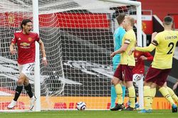 Cavani yêu cầu ngồi dự bị trận MU vs Burnley