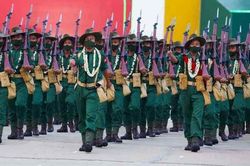 EU trừng phạt 10 quan chức, 2 công ty Myanmar