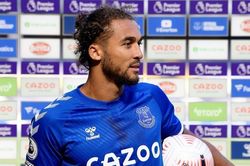 Chuyển nhượng cầu thủ Man Utd: Pogba xin tăng lương, đội khó có khả năng chi trả nên tính bán; Calvert-Lewin là lựa chọn lý tưởng