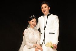 Phan Mạnh Quỳnh mạnh tay chi gần nửa tỷ mua váy cưới cho Khánh Vy