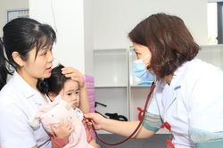 Nghệ An: Hàng trăm trẻ nhiễm virus gây viêm màng não