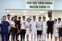 Đội tuyển Việt Nam được tiêm vắc xin Covid-19