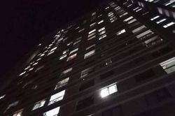 Bé gái rơi từ tầng cao chung cư Xuân Mai Complex xuống đất tử vong