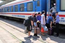 Giảm vé tàu dịp hè cho đoàn khách tập thể
