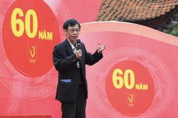 'Với thơ, Hoàng Nhuận Cầm vừa say sưa, vừa quyết liệt'