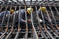 Giá thép phi mã, nhà thầu xây dựng kêu cứu Chính phủ
