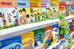 Cải tiến công tác phát hành để giảm giá sách giáo khoa mới