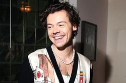 Harry Styles đóng cảnh nhạy cảm trong phim mới