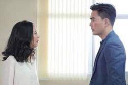 Bố mẹ cho 50 triệu tiền bán đất nhưng vợ không lấy, tôi cứ nghĩ cô ấy hiếu thảo song khi về nhà, vợ lại tuyên bố một điều sốc óc