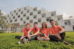 Có cả xe điện đưa SV đi ăn căng tin, trường ĐH này 'combo' tất cả trải nghiệm đời sống trong một campus