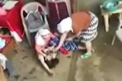 Cho rằng cháu gái 9 tuổi 'phát điên' vào mỗi buổi chiều, bà nội ra tay chữa bệnh khiến dân mạng phẫn nộ báo cảnh sát tống giam ngay lập tức