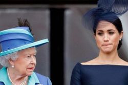 Người thân cận vừa tiết lộ Meghan Markle và con trai có gọi điện cho Nữ hoàng đã bị dân mạng chê trách