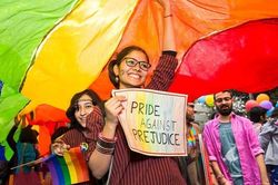 LGBT Ấn Độ bị buộc đi chữa bệnh đồng tính giữa Covid-19